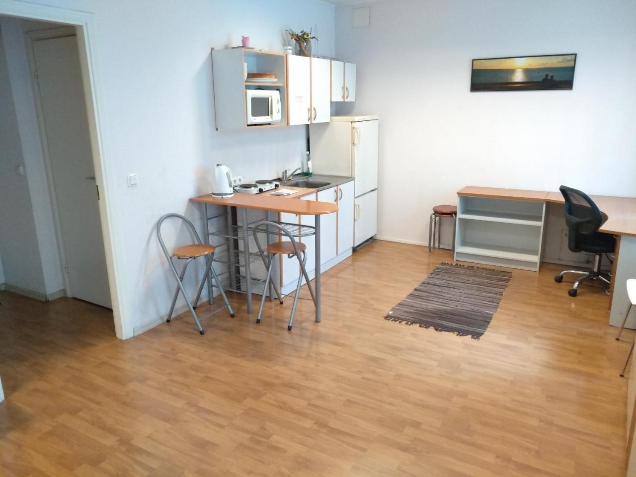 Economy Baltics Apartments - Narva 16 Таллин Экстерьер фото